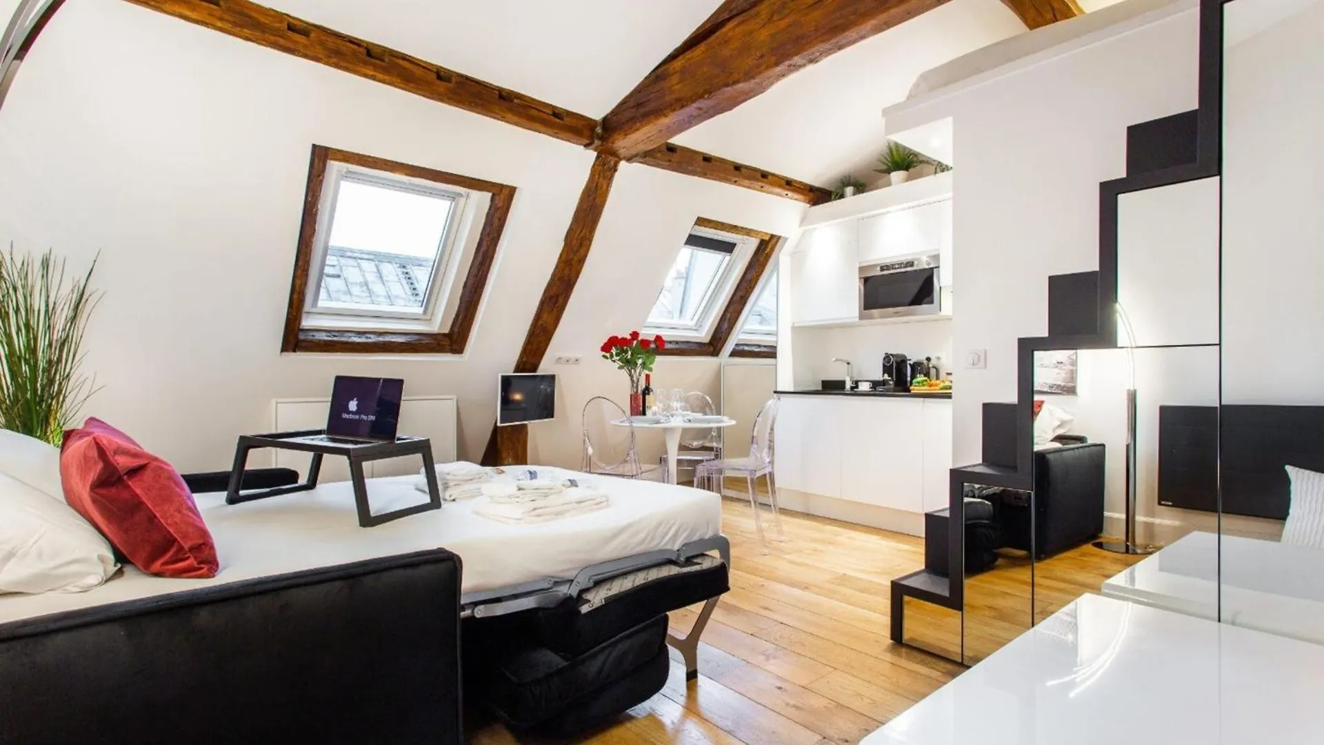 Concorde Proximity Breathtaking And Magical Apartment Paris