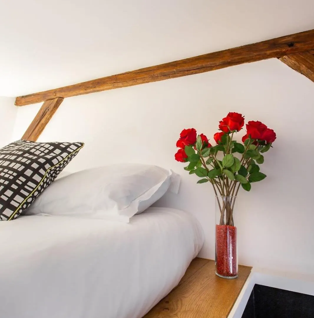 Concorde Proximity Breathtaking And Magical Apartment Paris