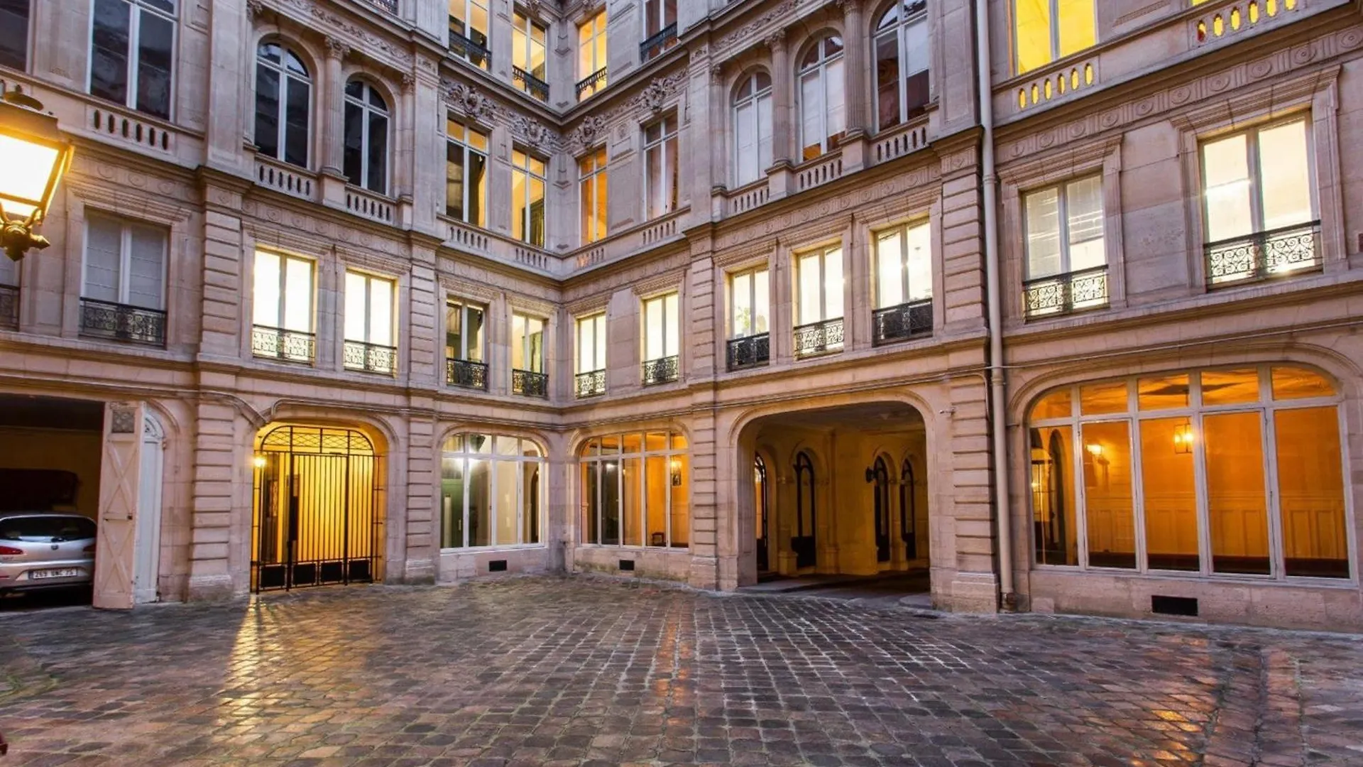 Concorde Proximity Breathtaking And Magical Apartment Paris France
